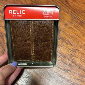 Relic Traveler Tan Leather Card Holder